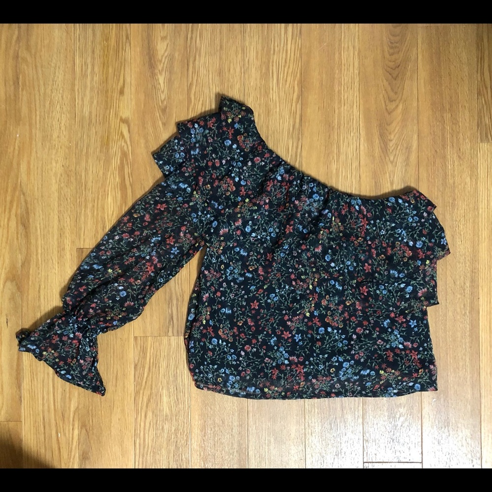 One Shoulder Flowy Top Size XXS